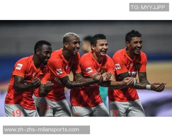 恒大与上港对决分析:战术布局与球员表现的全面解读 恒大与上港对决分析:战术布局与球员表现的全面解读